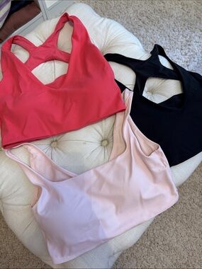 lululemon athletica Scoop Wireless Sports Bra - Black, Pink, Coral